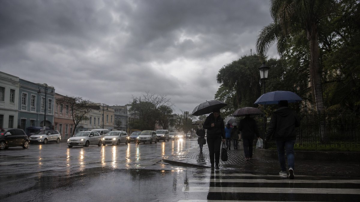 Alerta amarelo de chuva intensa no RS entra no radar e vira busca urgente