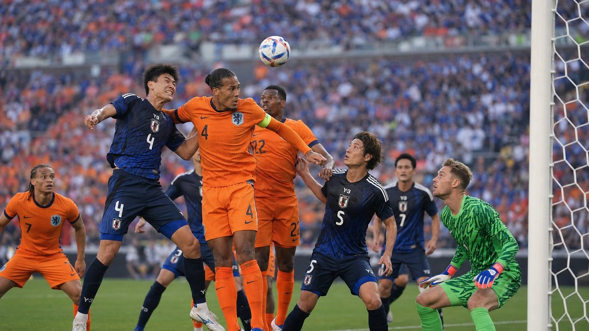 Holanda cede empate ao Japão aos 89 e abre Grupo F da Copa sob pressão
