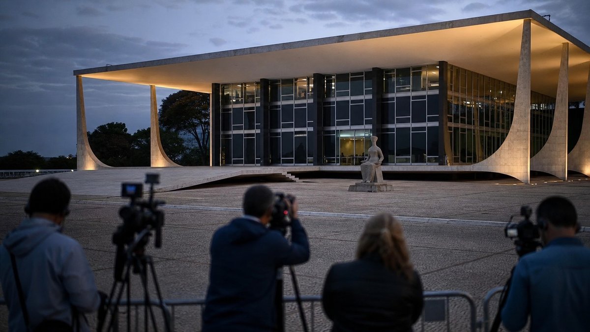 Moraes nega adiar julgamento de Eduardo Bolsonaro e aumenta pressão no STF